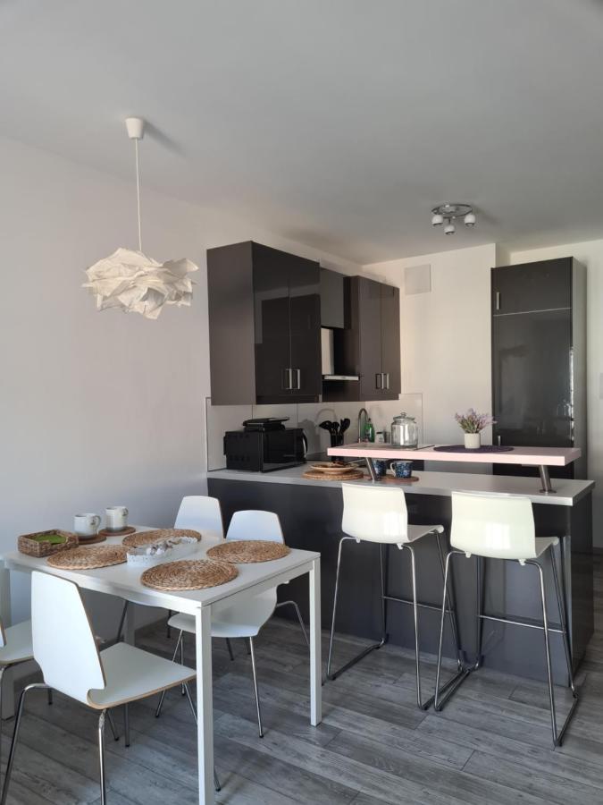 Boznicza Old Town Lux Apartment, Self Check-In 24H, Free Parking Poznan Exterior photo